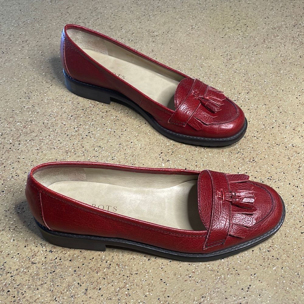 Talbots Red Leather Fringe & Tassel Toe Loafers sz 7